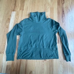 Ready to Rulu Pullover